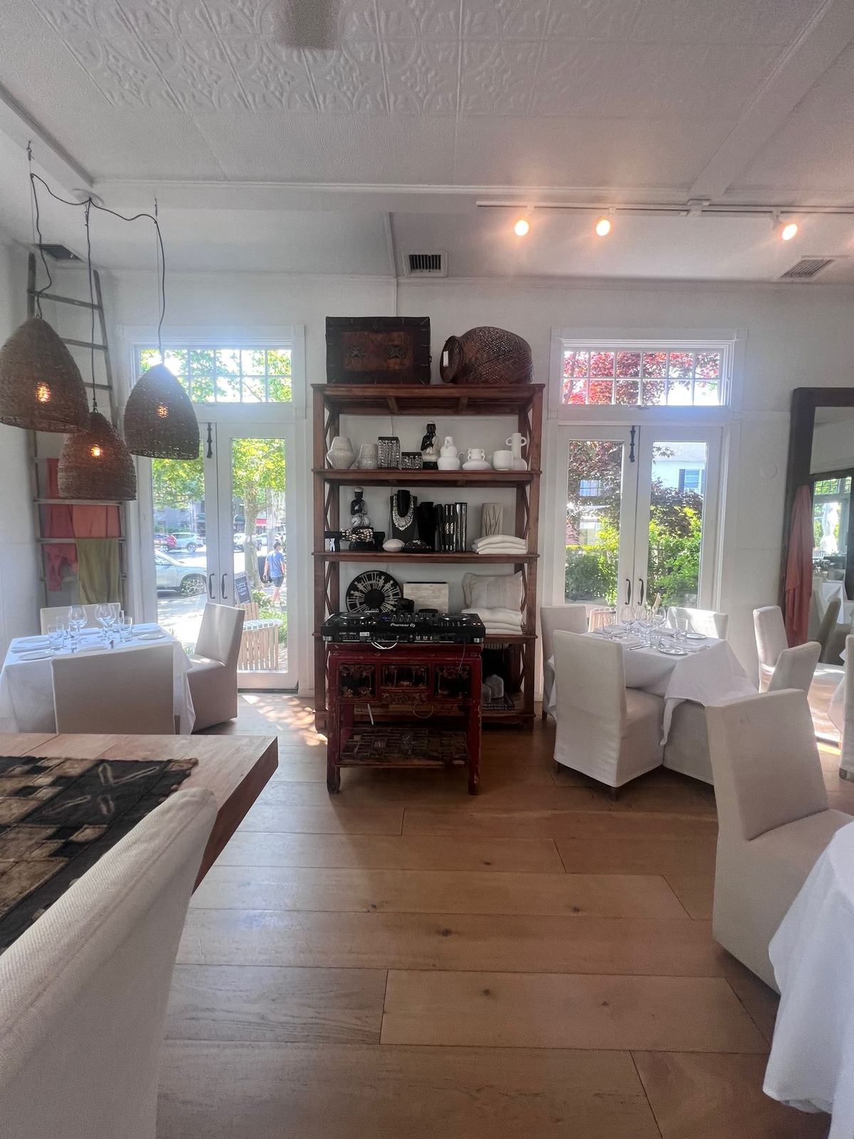 Restaurant dining room in Sag Harbor with background music system